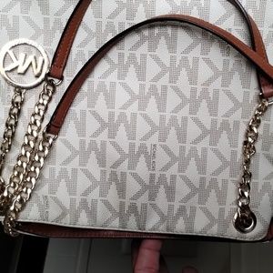 Michael Kors Jet Set Large Tote Gold Chain